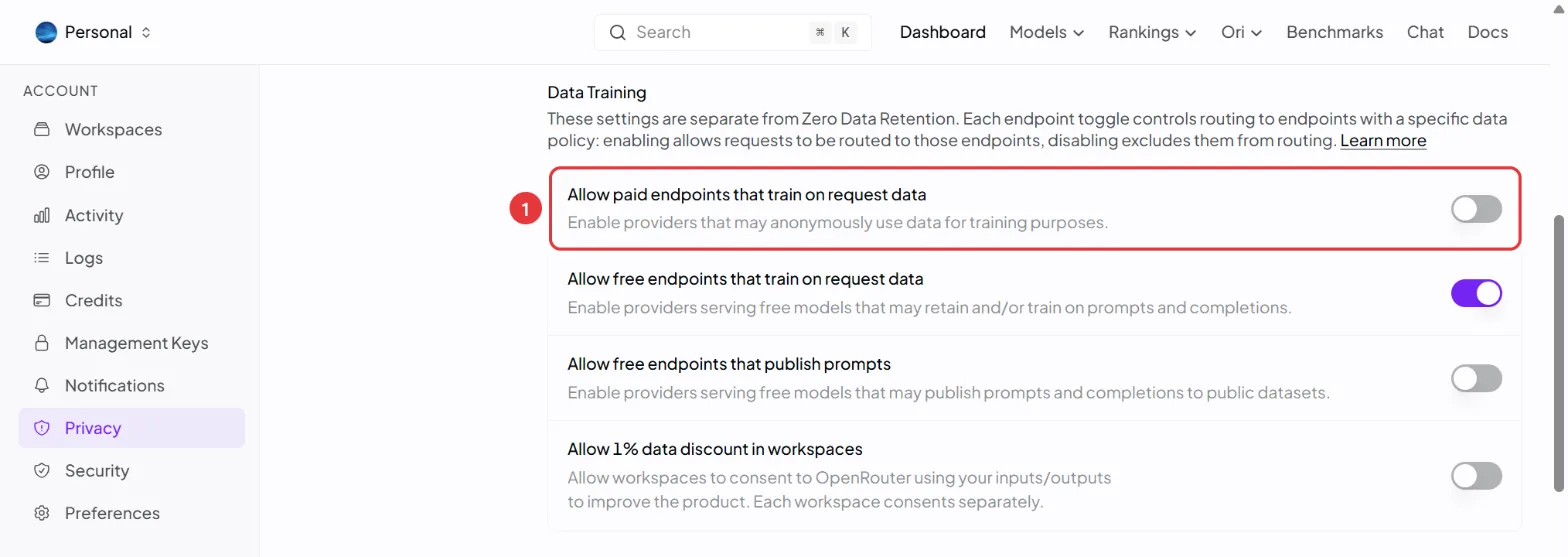 Privacy の設定の Data Training。①Allow paid endpoints that train on request data のスイッチがオフ